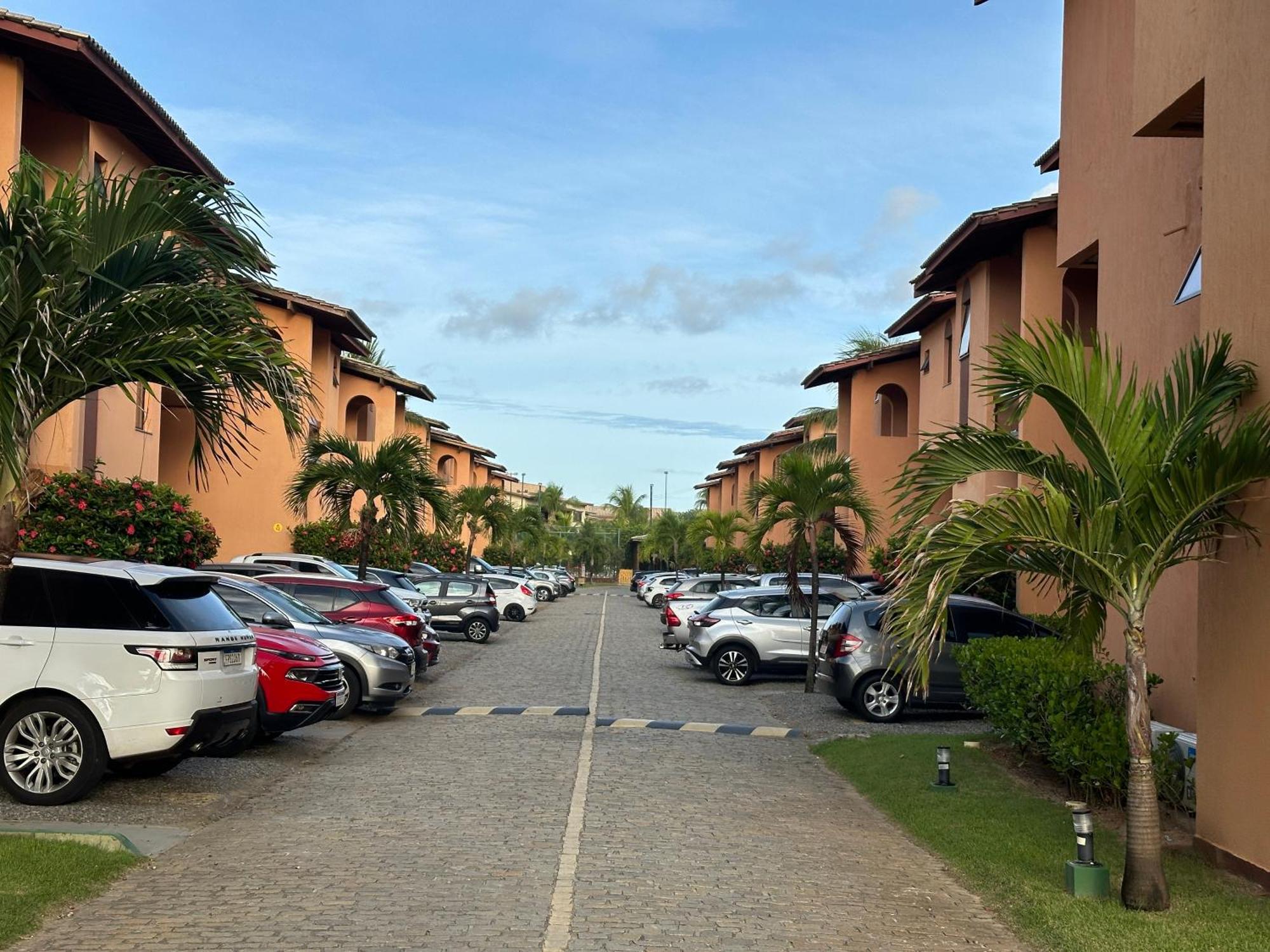 Flat Guarajuba 4 Quartos Terreo A Beira Mar - Pe Na Areia - Governanca Com Arrumadeira E Wi Fi Inclusos Camassari エクステリア 写真