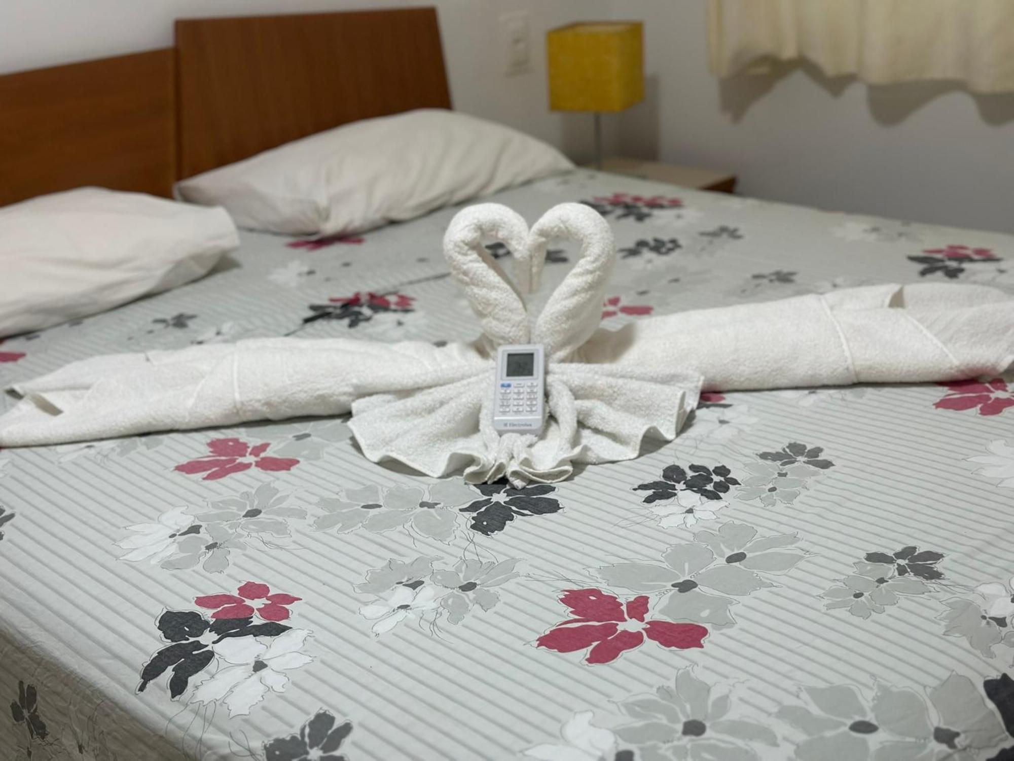 Flat Guarajuba 4 Quartos Terreo A Beira Mar - Pe Na Areia - Governanca Com Arrumadeira E Wi Fi Inclusos Camassari エクステリア 写真
