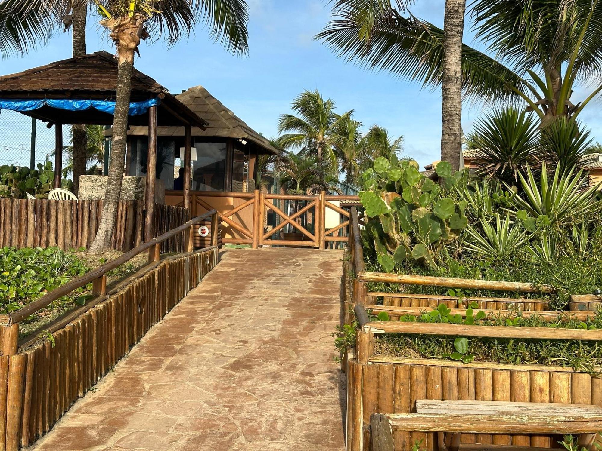 Flat Guarajuba 4 Quartos Terreo A Beira Mar - Pe Na Areia - Governanca Com Arrumadeira E Wi Fi Inclusos Camassari エクステリア 写真
