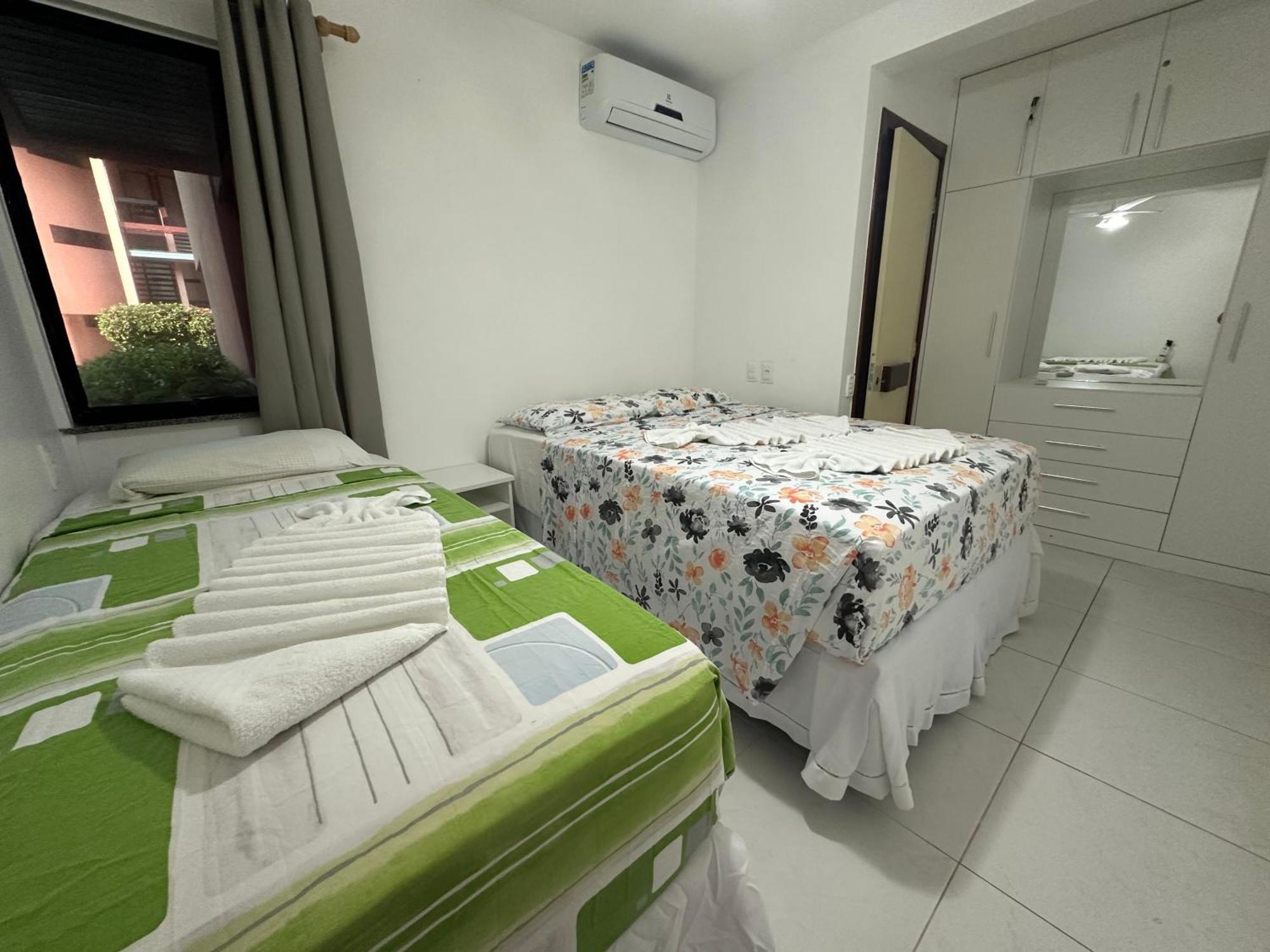 Flat Guarajuba 4 Quartos Terreo A Beira Mar - Pe Na Areia - Governanca Com Arrumadeira E Wi Fi Inclusos Camassari エクステリア 写真