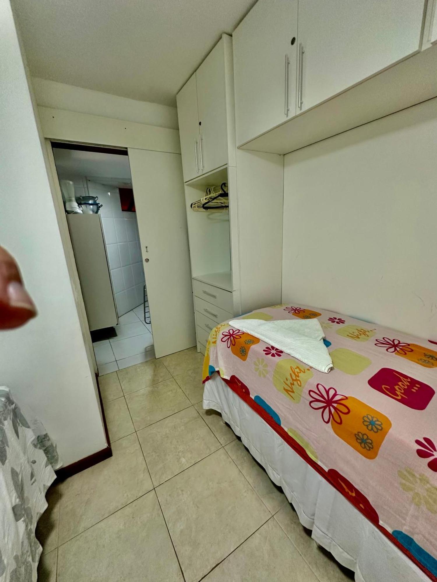 Flat Guarajuba 4 Quartos Terreo A Beira Mar - Pe Na Areia - Governanca Com Arrumadeira E Wi Fi Inclusos Camassari エクステリア 写真
