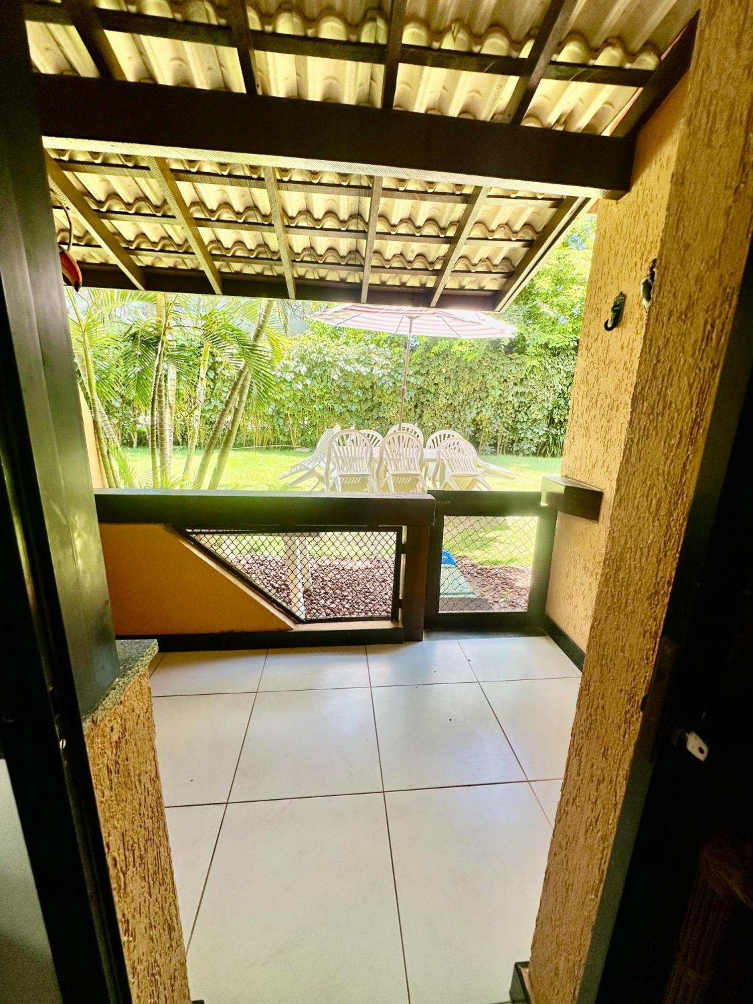 Flat Guarajuba 4 Quartos Terreo A Beira Mar - Pe Na Areia - Governanca Com Arrumadeira E Wi Fi Inclusos Camassari エクステリア 写真