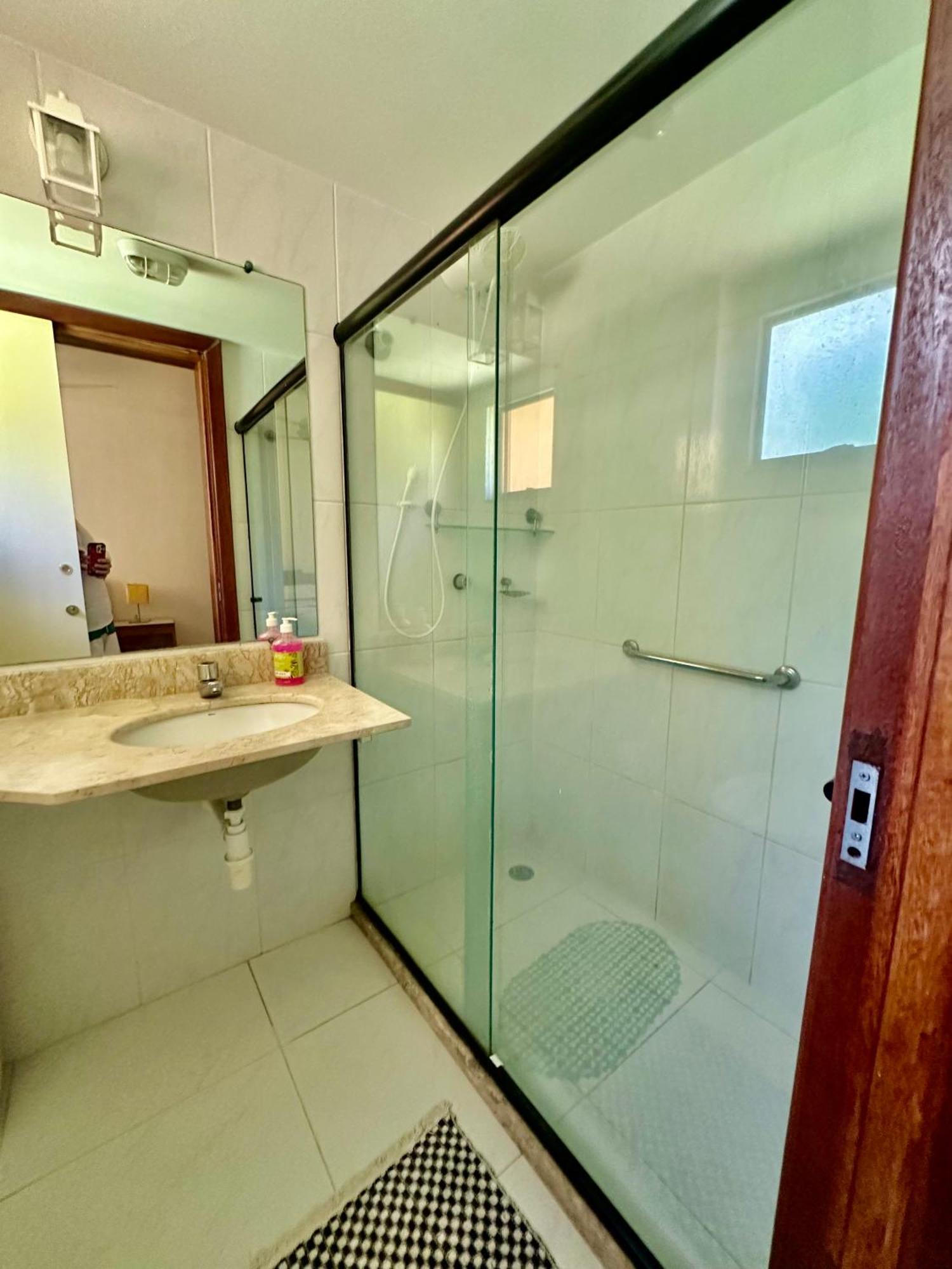 Flat Guarajuba 4 Quartos Terreo A Beira Mar - Pe Na Areia - Governanca Com Arrumadeira E Wi Fi Inclusos Camassari エクステリア 写真