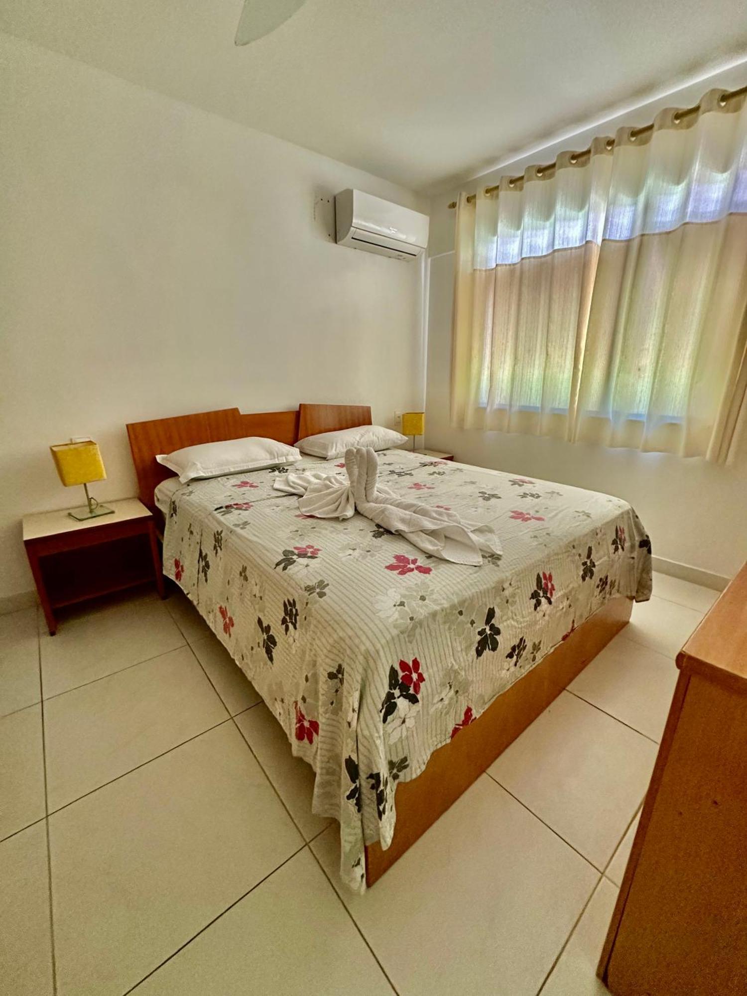 Flat Guarajuba 4 Quartos Terreo A Beira Mar - Pe Na Areia - Governanca Com Arrumadeira E Wi Fi Inclusos Camassari エクステリア 写真